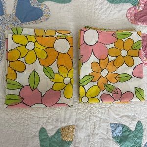 Vintage floral pillowcase set 60s 70s